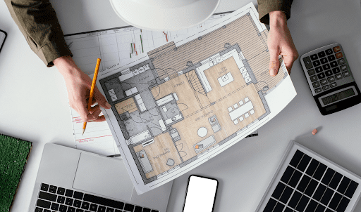 Building Constructor Plans a Residential Project